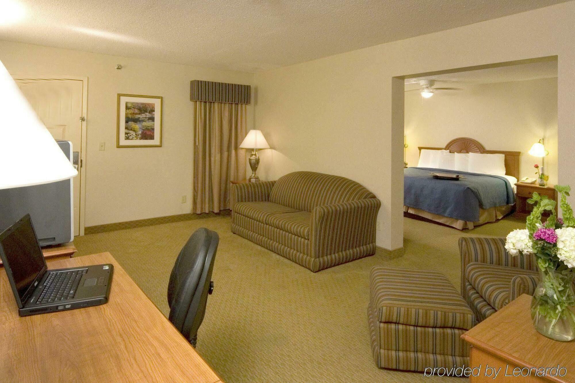 Quality Inn University Lansing Quarto foto